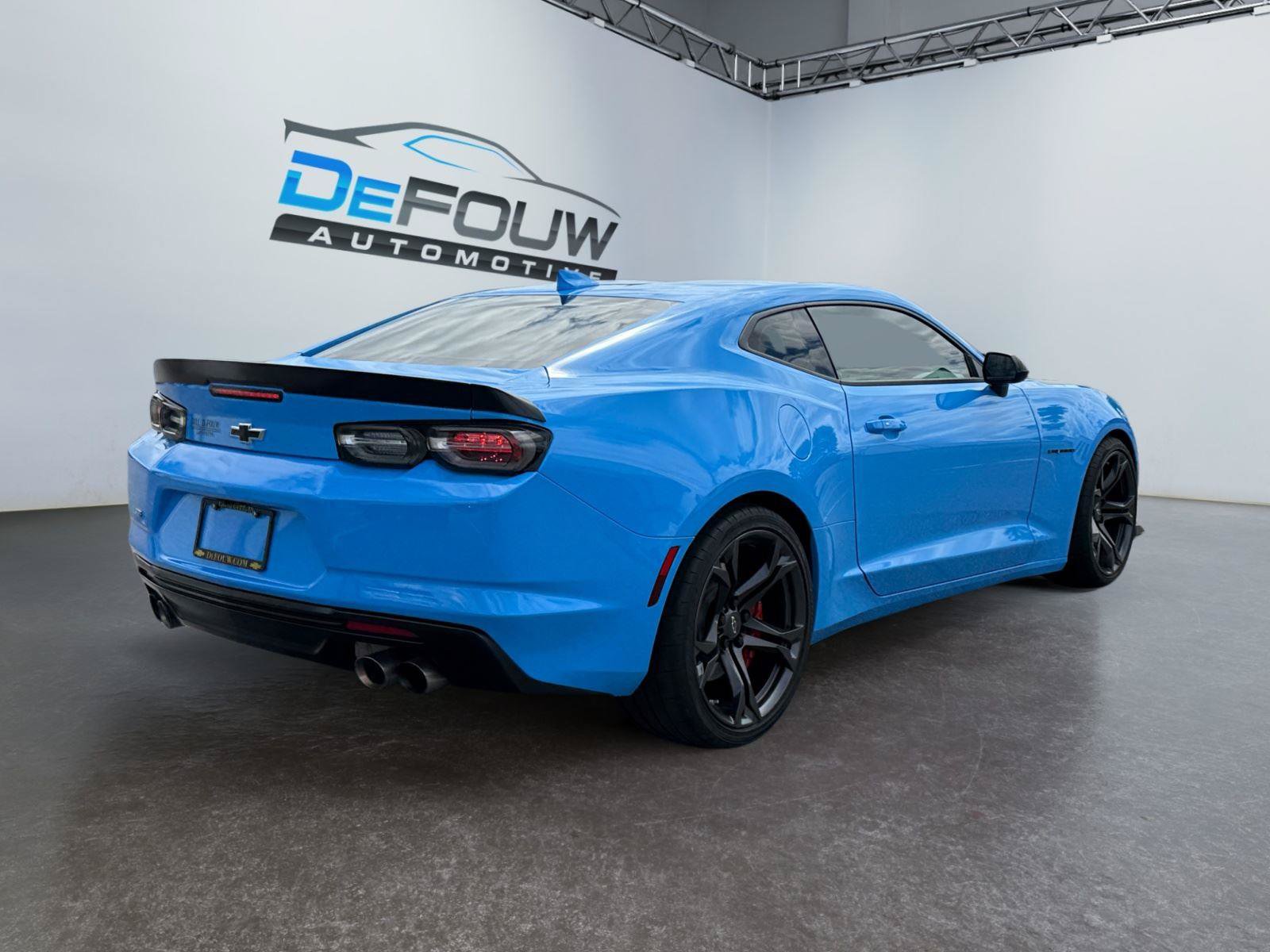 Used 2022 Chevrolet Camaro SS RWD image 3