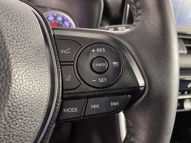 Used 2020 Toyota RAV4 XLE w/ XLE Grade Weather Package AWD/4WD image 16