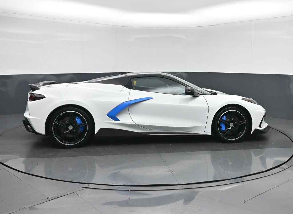 Used 2021 Chevrolet Corvette Stingray Premium Conv w/ Z51 Performance Package RWD image 8