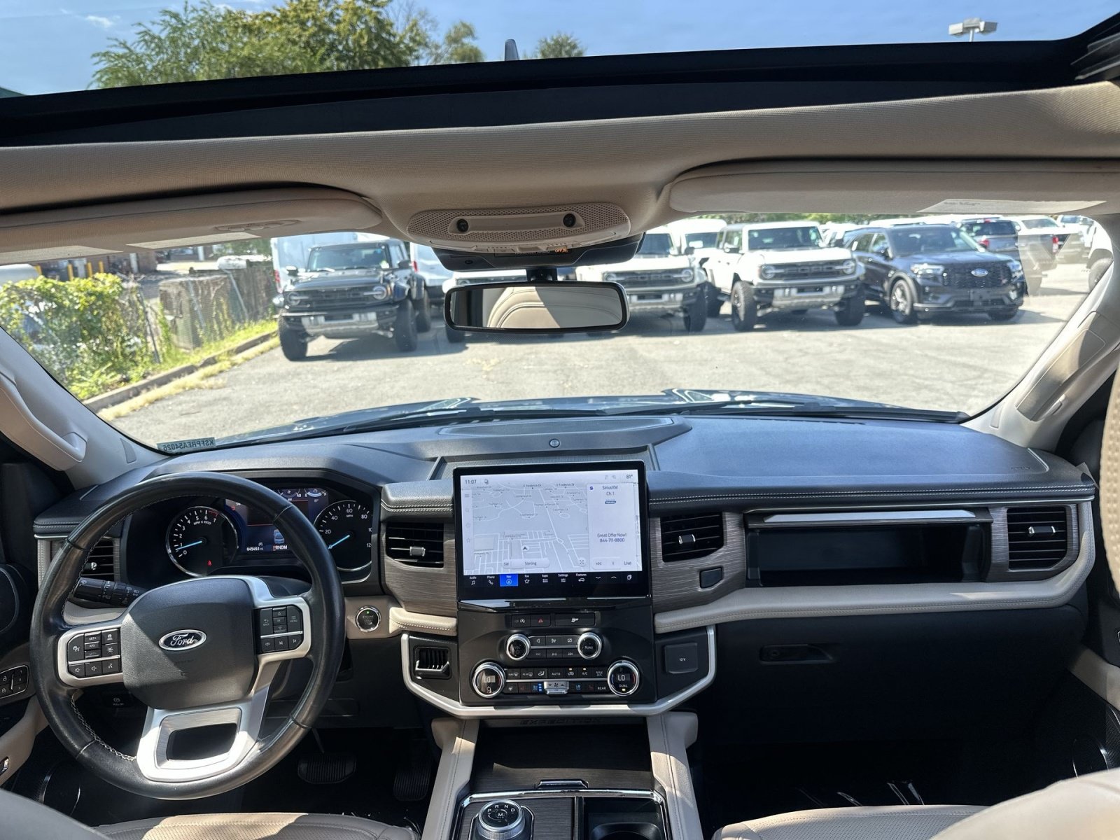 Used 2024 Ford Expedition Limited AWD/4WD image 24