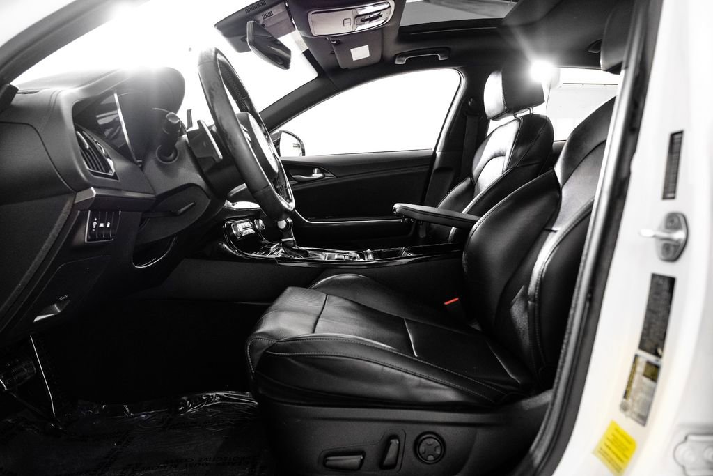 Used 2022 Kia Stinger GT-Line w/ Sun & Sound Package image 4