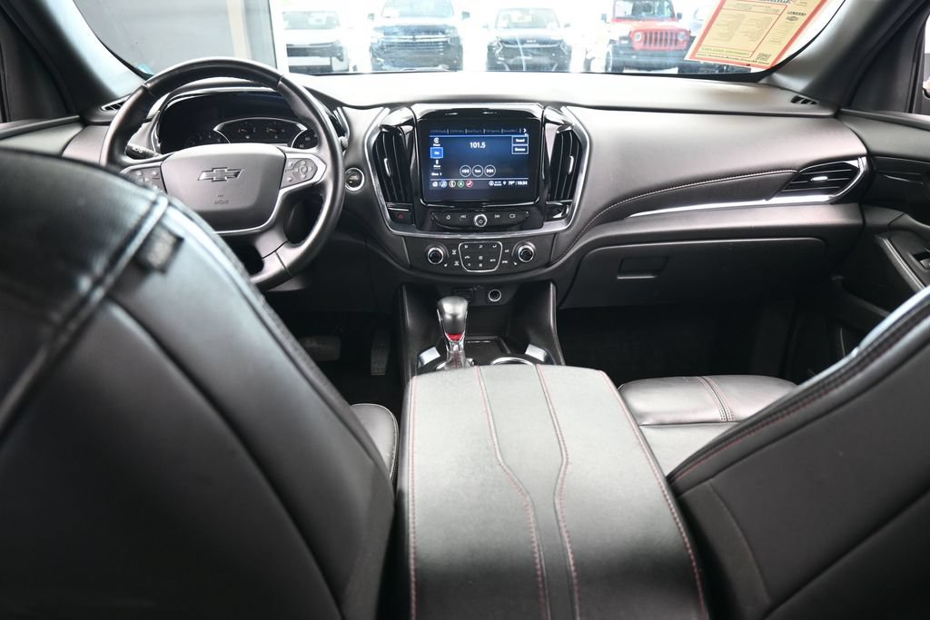 Used 2023 Chevrolet Traverse RS FWD image 46