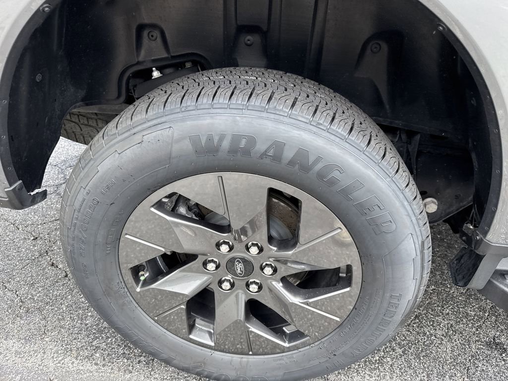 Used 2025 Ford F150 Lightning Lariat w/ Max Trailer Tow Package AWD/4WD image 17