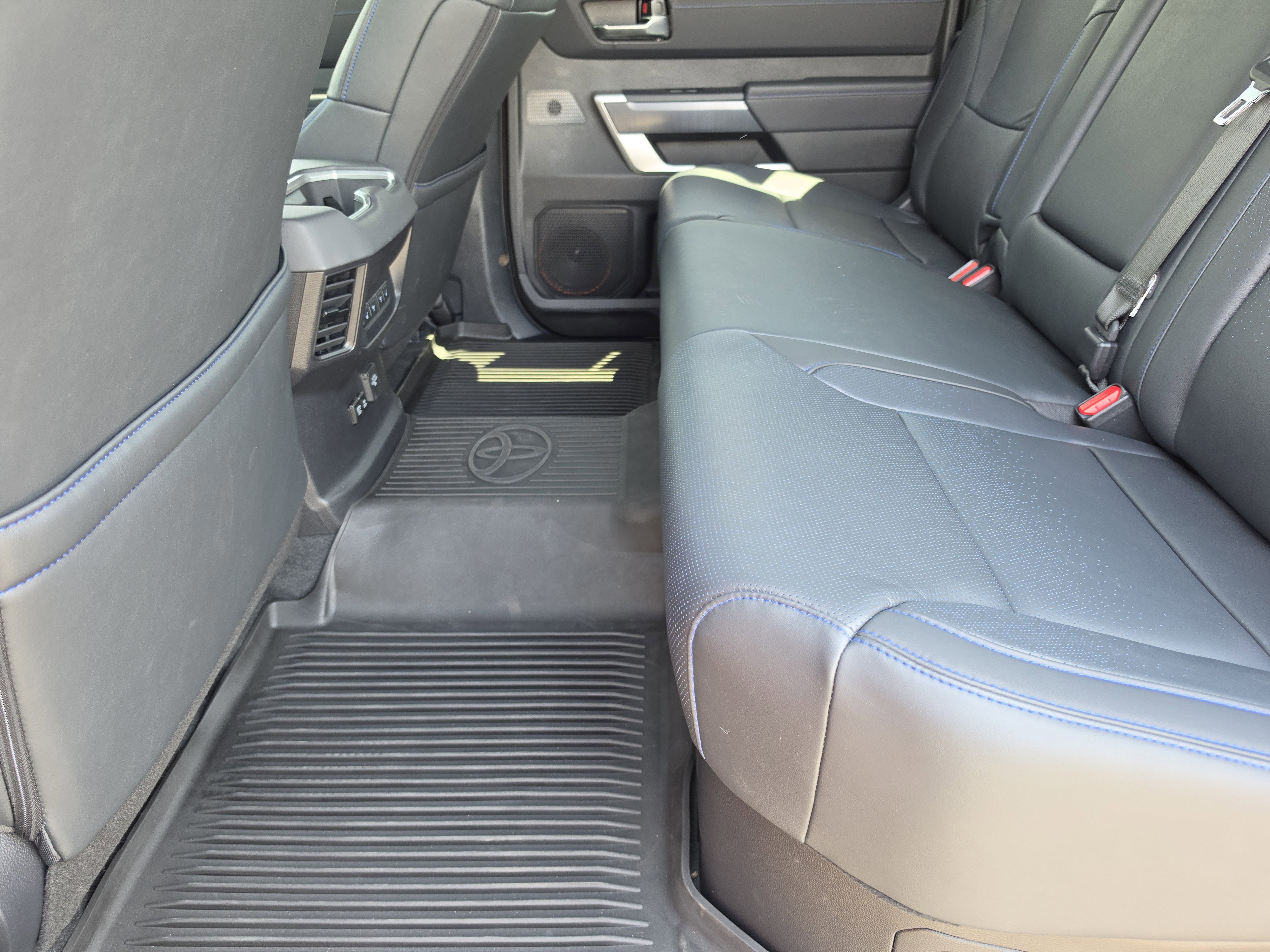 Used 2025 Toyota Tundra Platinum AWD/4WD image 10