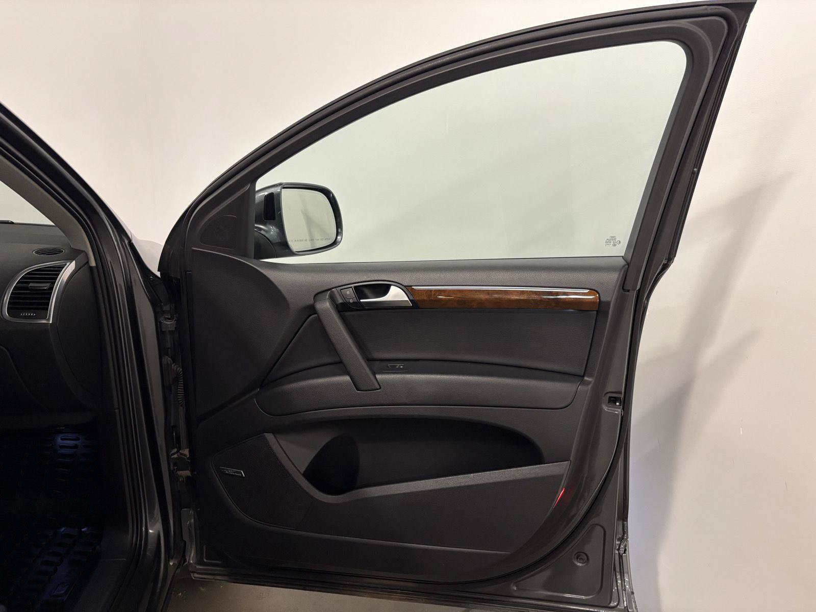Used 2015 Audi Q7 TDI Premium Plus AWD/4WD image 39