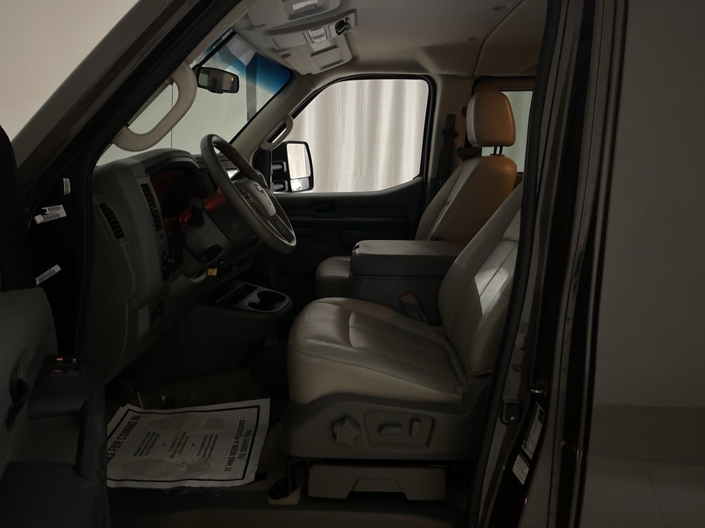 Used 2014 Nissan NV 3500 SL w/ Technology Package image 21