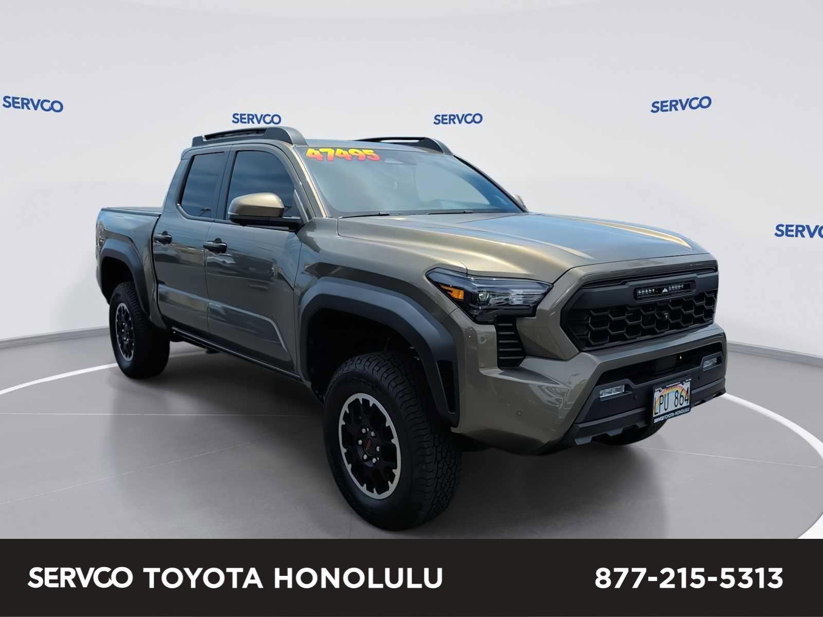 Used 2024 Toyota Tacoma TRD Off-Road AWD/4WD image 1