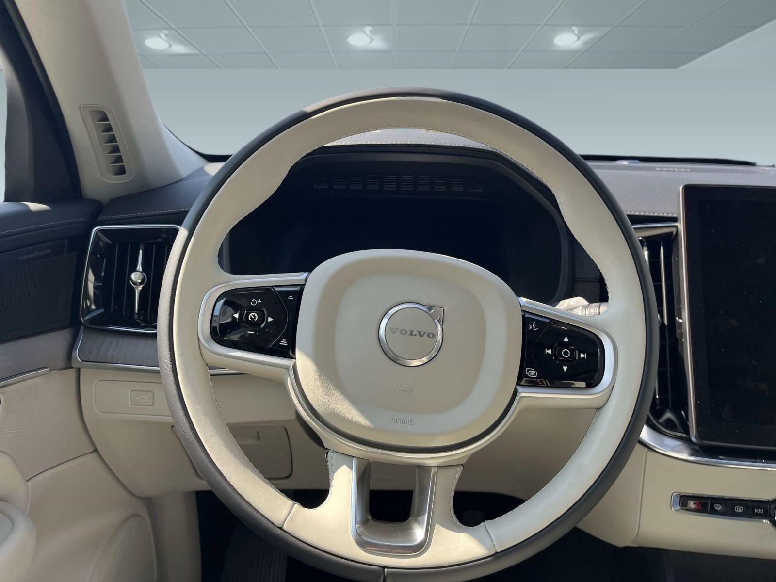 New 2026 Volvo XC90 B5 Ultra w/ Protection Package AWD/4WD image 18