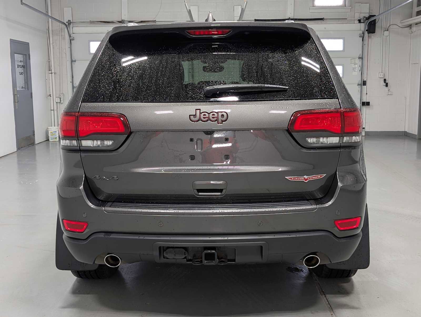 Used 2019 Jeep Grand Cherokee Trailhawk AWD/4WD image 9