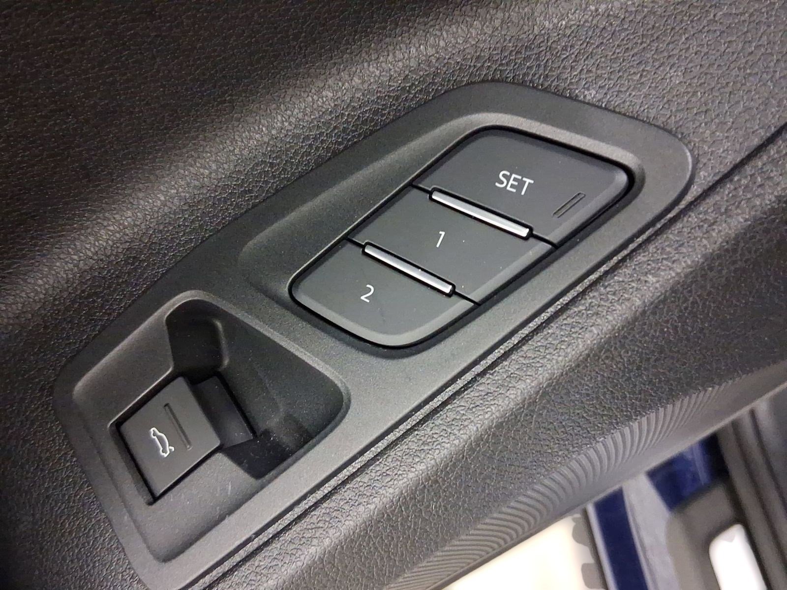 Certified 2025 Audi Q3 2.0T Premium w/ Convenience Package image 12