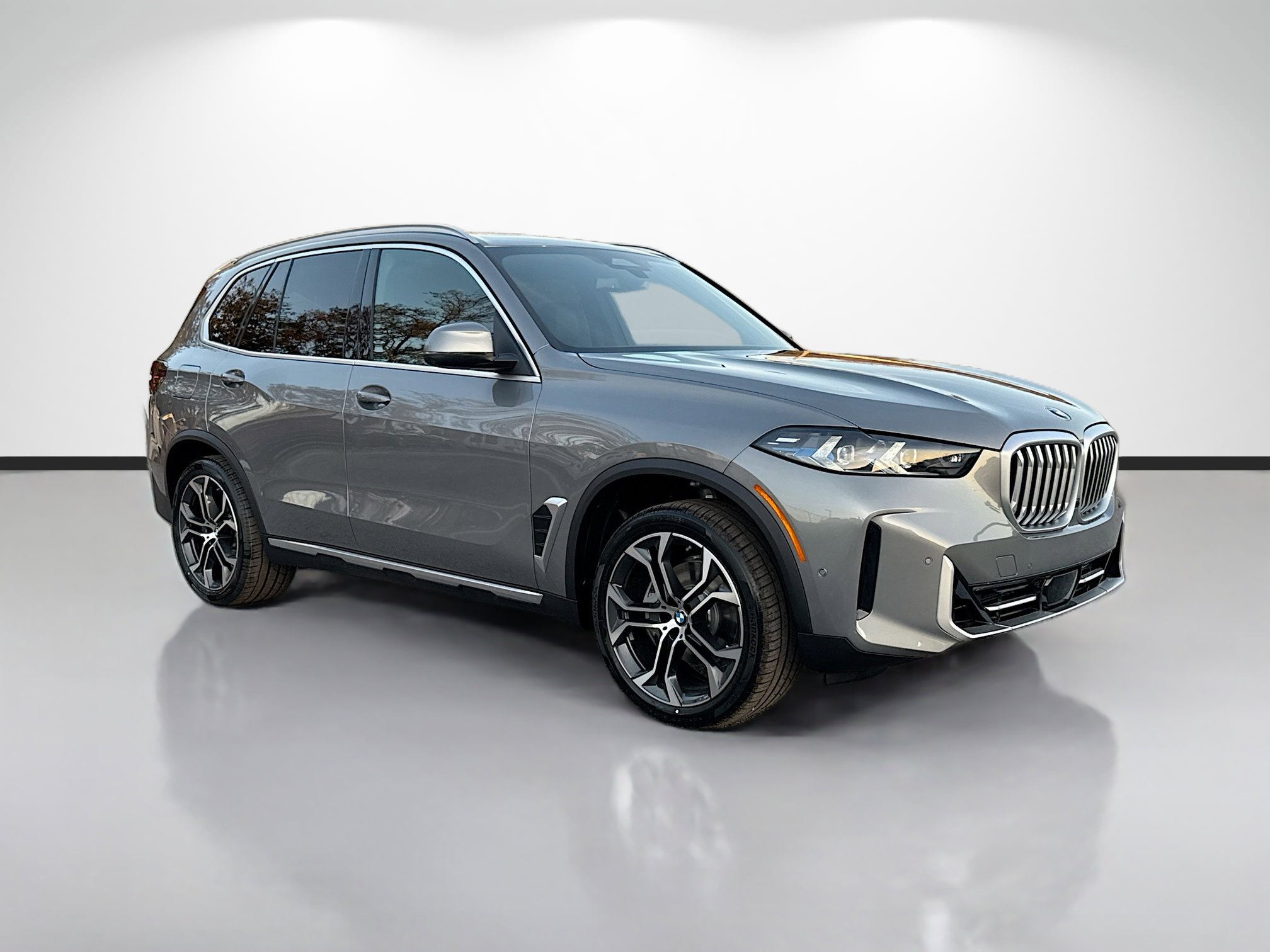 New 2026 BMW X5 sDrive40i w/ Parking Assistance Package image 1