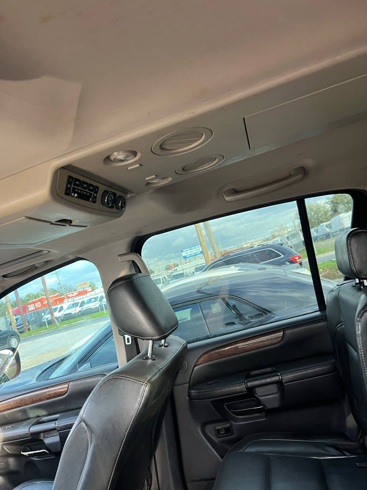 Used 2011 Nissan Armada SL w/ DVD FES Pkg image 5