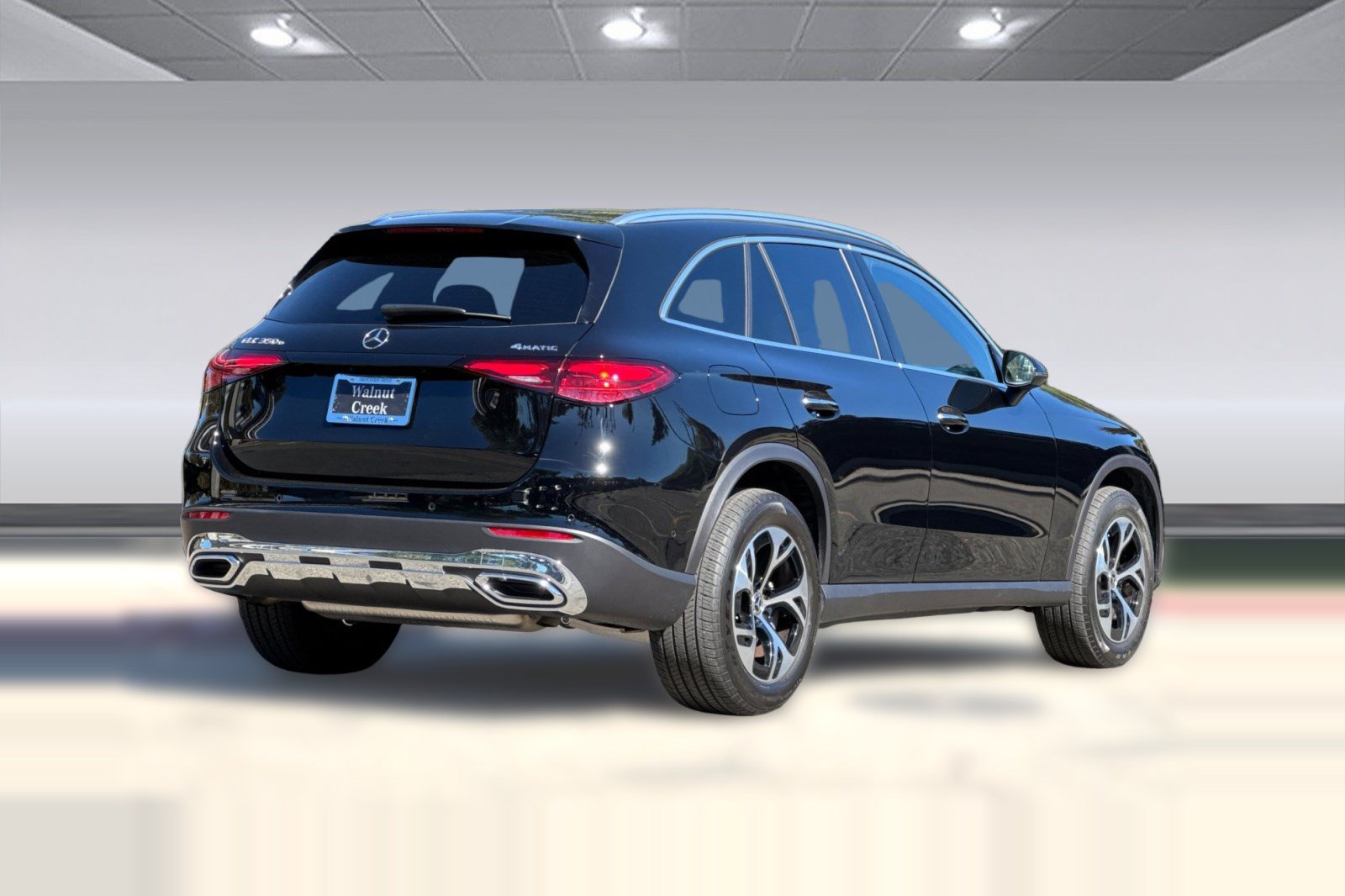 Used 2026 Mercedes-Benz GLC 350e 4MATIC image 9