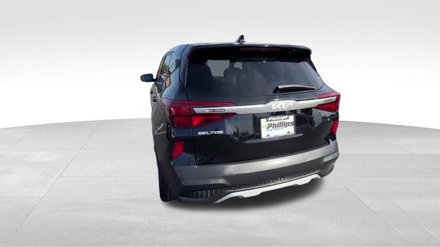 Used 2023 Kia Seltos LX AWD/4WD image 5