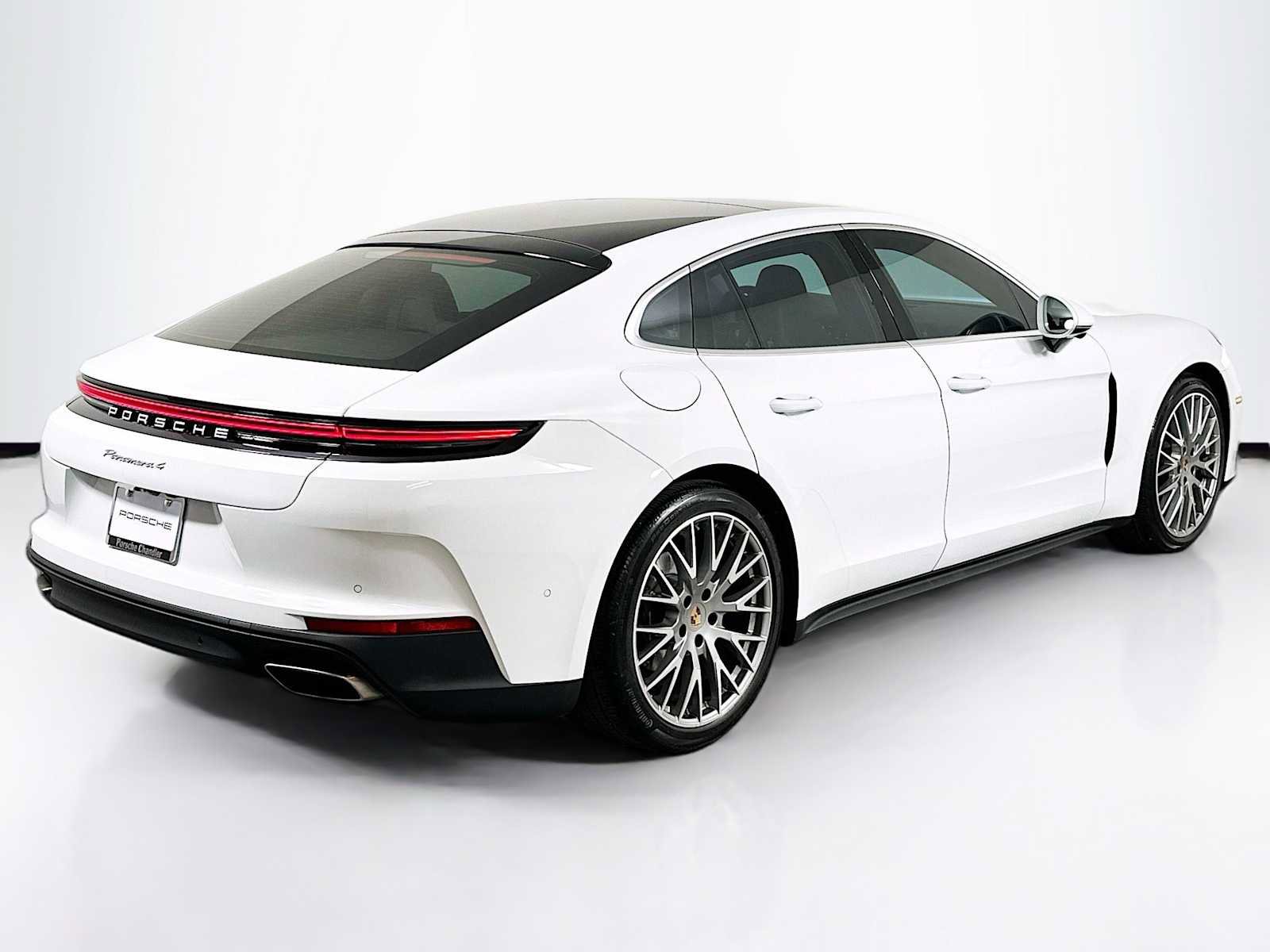 Certified 2024 Porsche Panamera 4 image 9