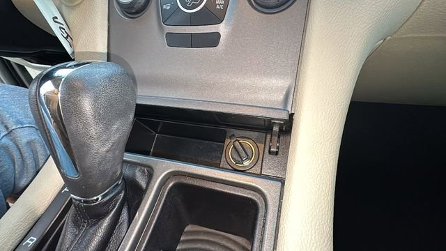 Used 2018 Ford Taurus SE image 18