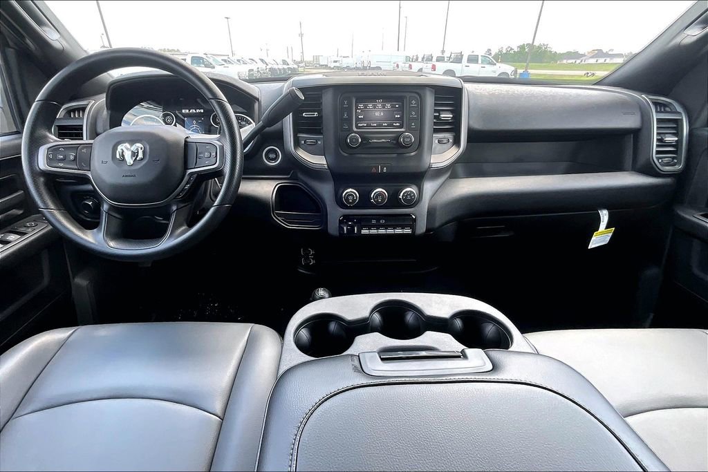 New 2024 RAM 3500 Tradesman w/ Chrome Appearance Group image 4