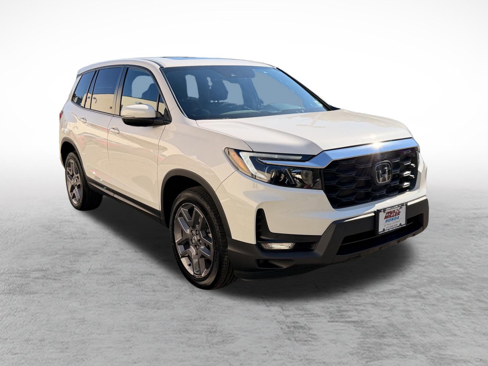 Certified 2023 Honda Passport EX-L image 3