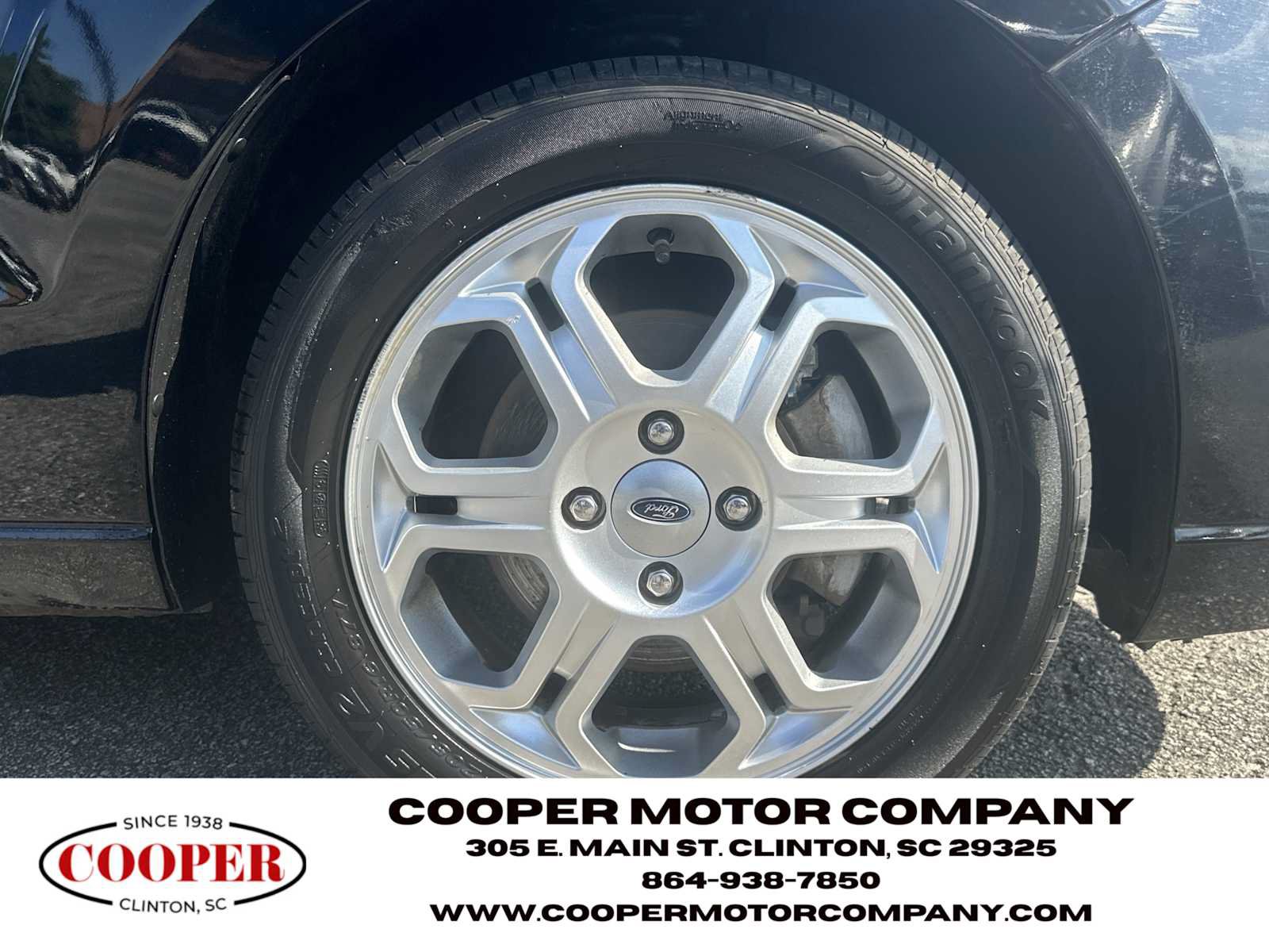 Used 2010 Ford Focus SE FWD image 14