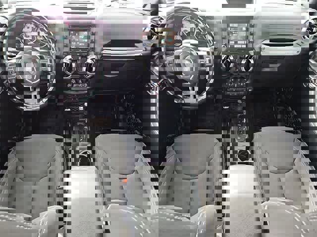 Used 2017 Jeep Wrangler Unlimited Sahara image 11