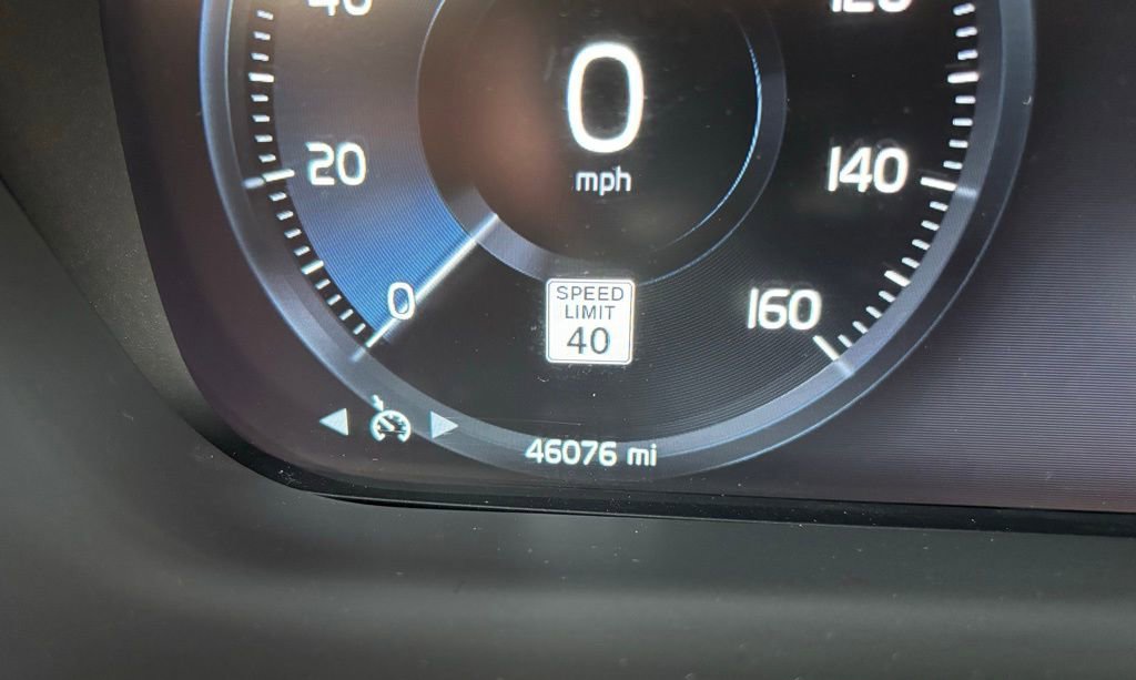 Used 2020 Volvo XC60 T5 Momentum image 8