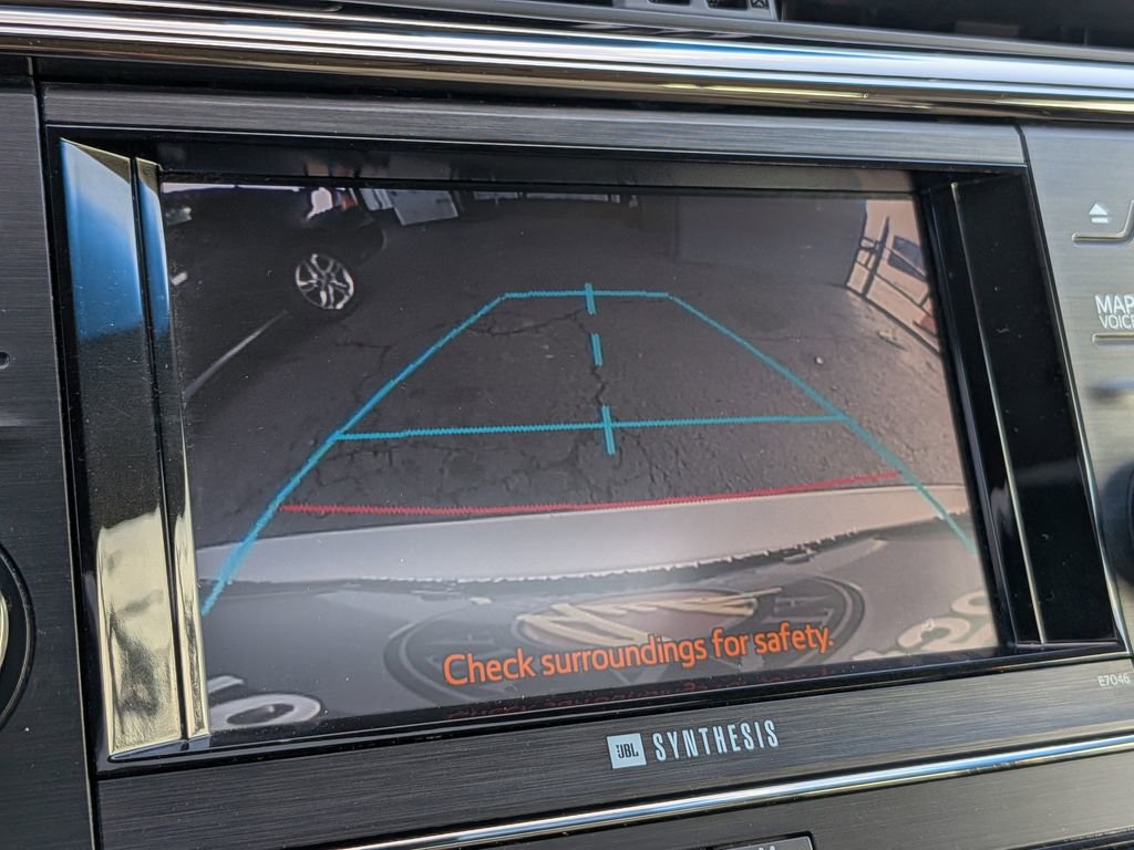 Used 2013 Toyota Avalon Limited FWD image 21