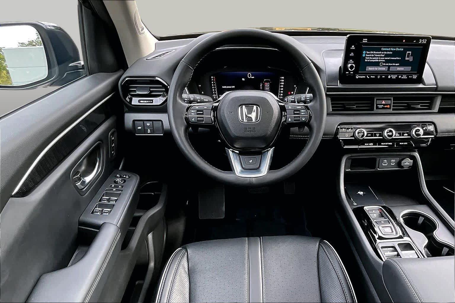 Used 2023 Honda Pilot Elite image 6