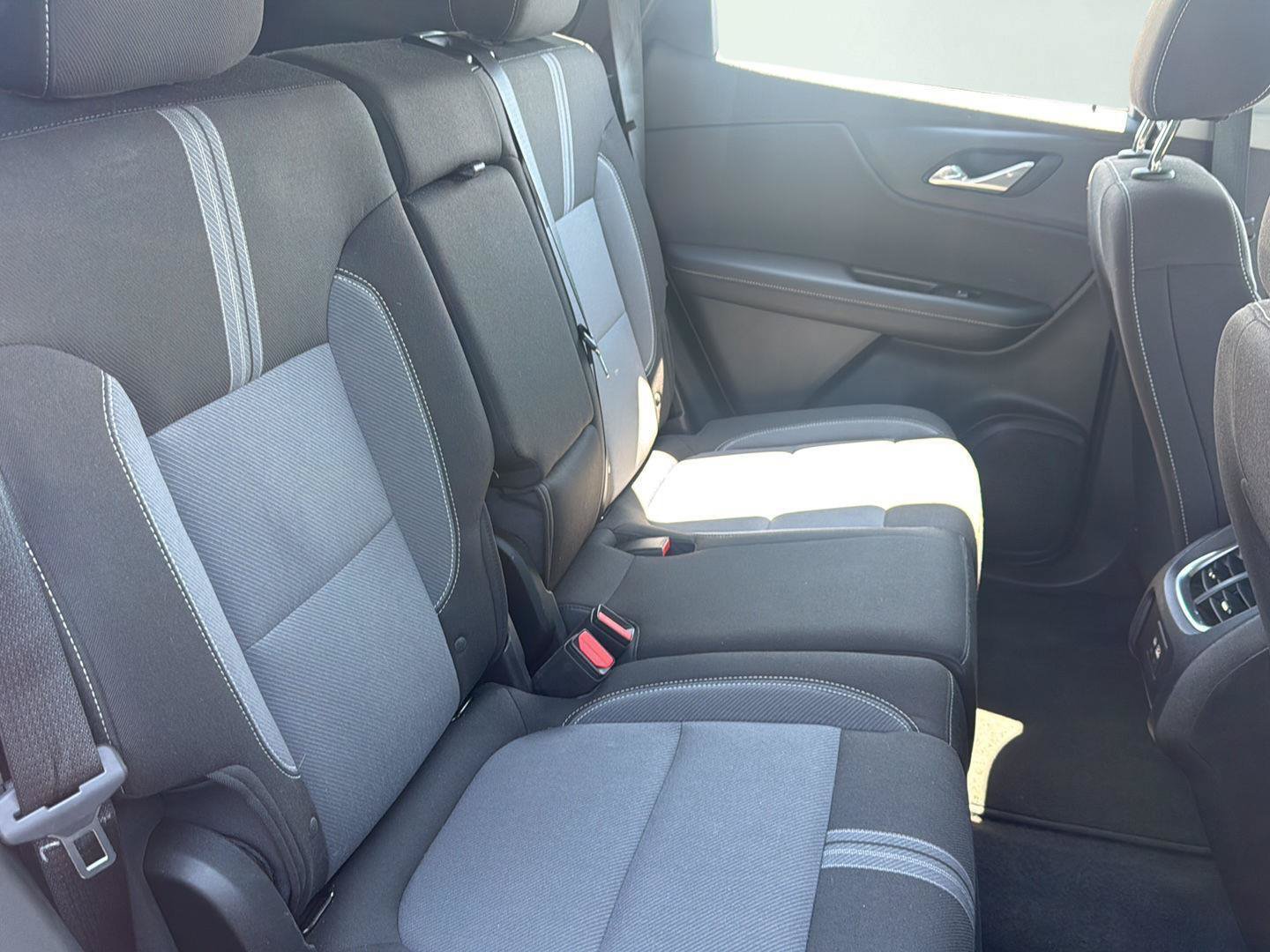 Used 2025 Chevrolet Blazer LT AWD/4WD image 29