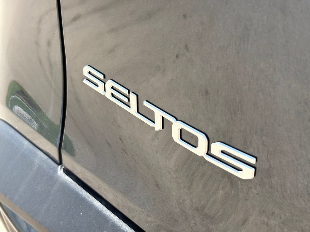 New 2026 Kia Seltos S FWD image 10