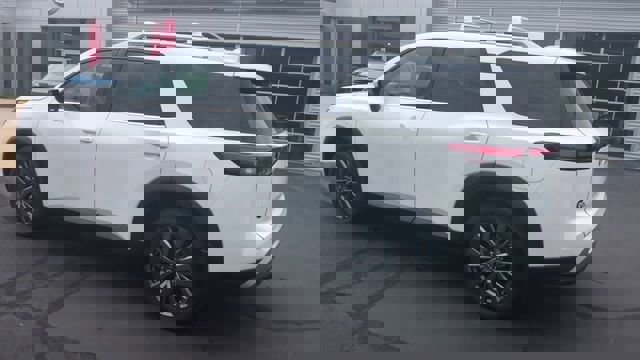 New 2025 Nissan Pathfinder SL w/ SL Premium Package image 6
