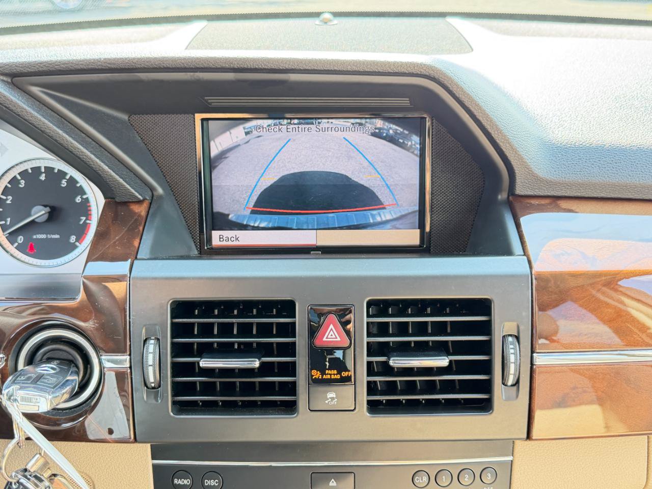 Used 2011 Mercedes-Benz GLK 350 4MATIC image 23