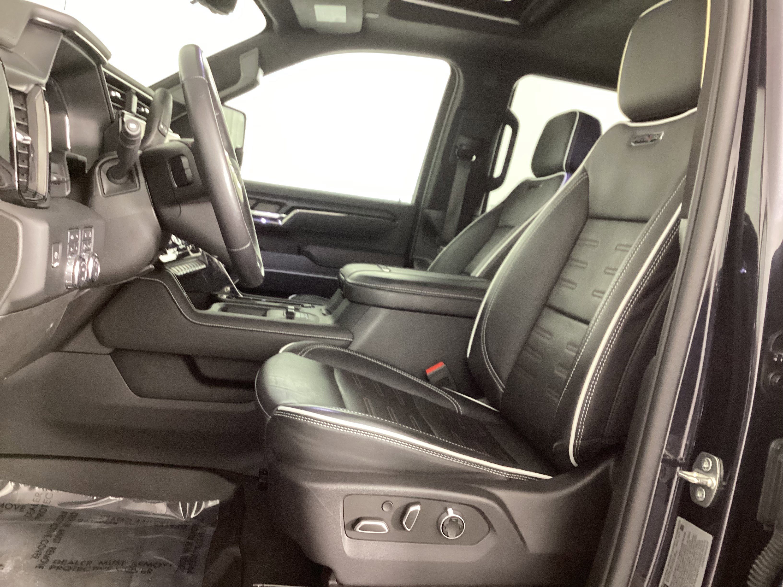 Used 2024 GMC Sierra 2500 AT4X image 21