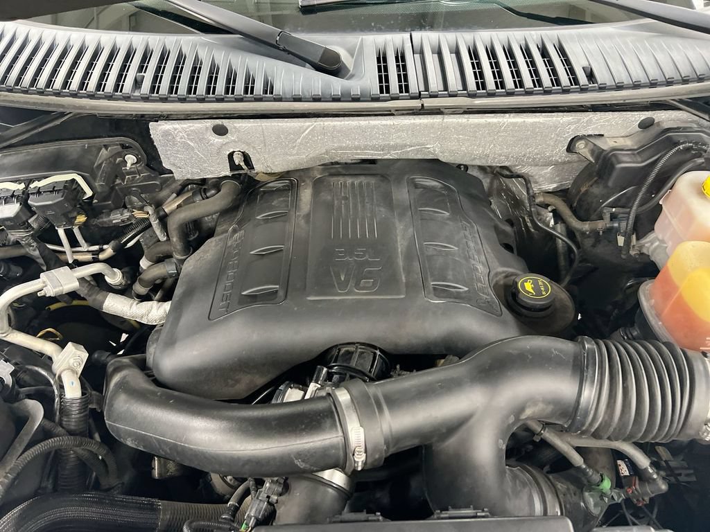 Used 2016 Ford Expedition XLT AWD/4WD image 25