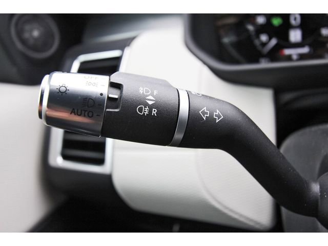 Used 2022 Land Rover Discovery S R-Dynamic image 13