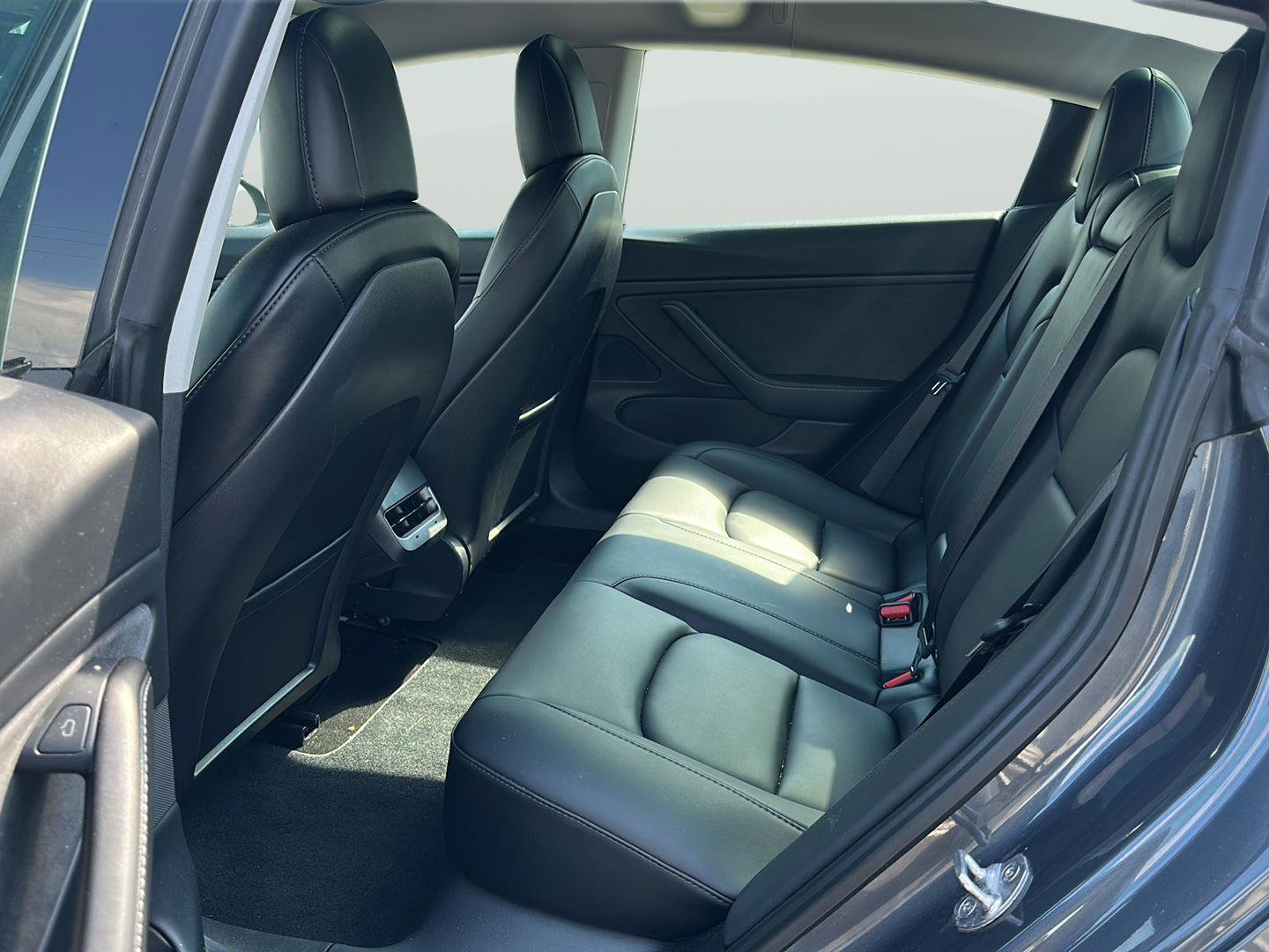 Used 2021 Tesla Model 3 Performance AWD/4WD image 10