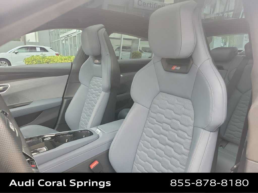 Used 2023 Audi RS e-tron GT w/ Carbon Performance Package AWD/4WD image 18