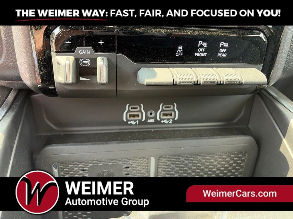 Used 2025 RAM 1500 Big Horn AWD/4WD image 34