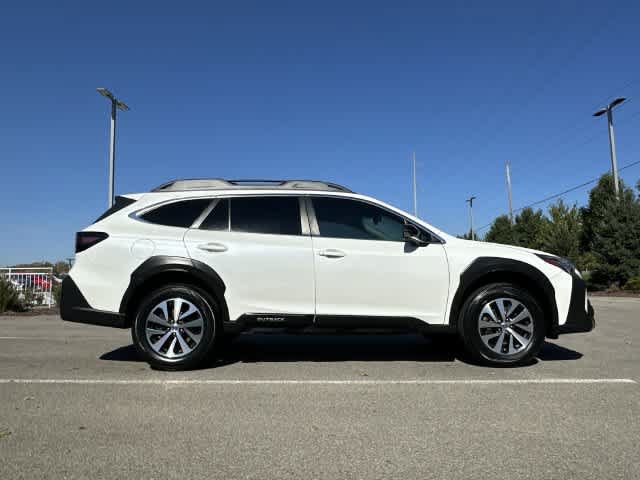 Used 2023 Subaru Outback Premium w/ Popular Package #1 AWD/4WD image 3