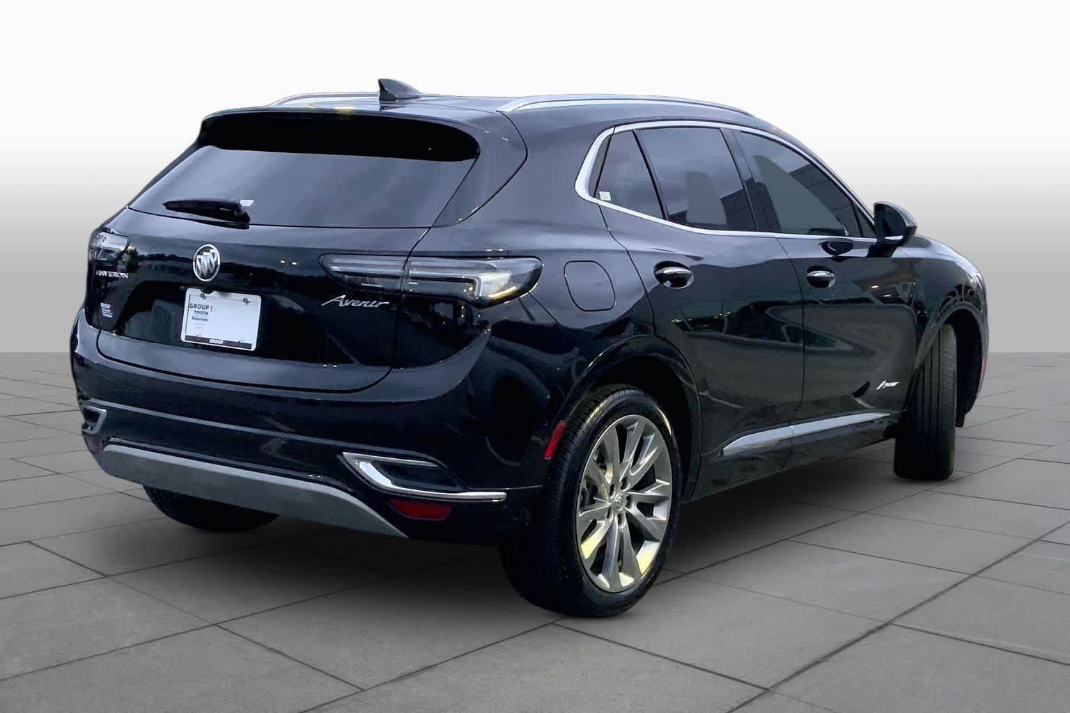 Used 2022 Buick Envision Avenir w/ Technology Package II FWD image 13