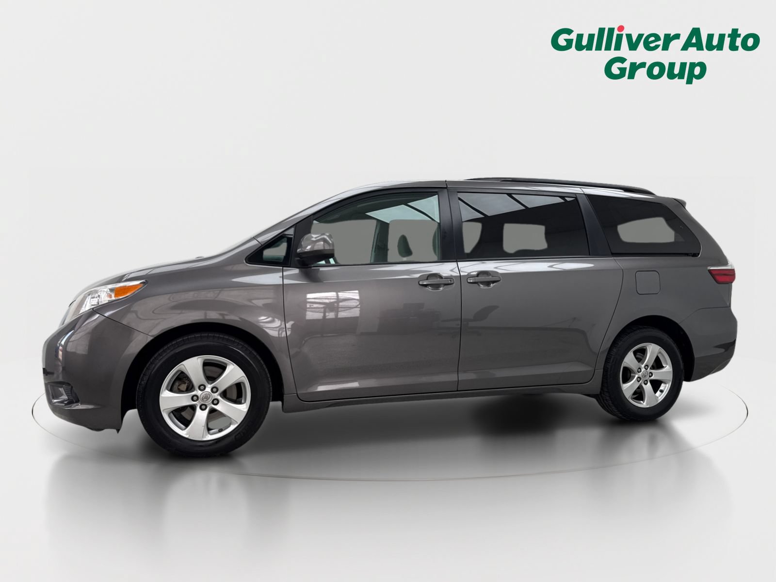 Used 2017 Toyota Sienna LE FWD video 2