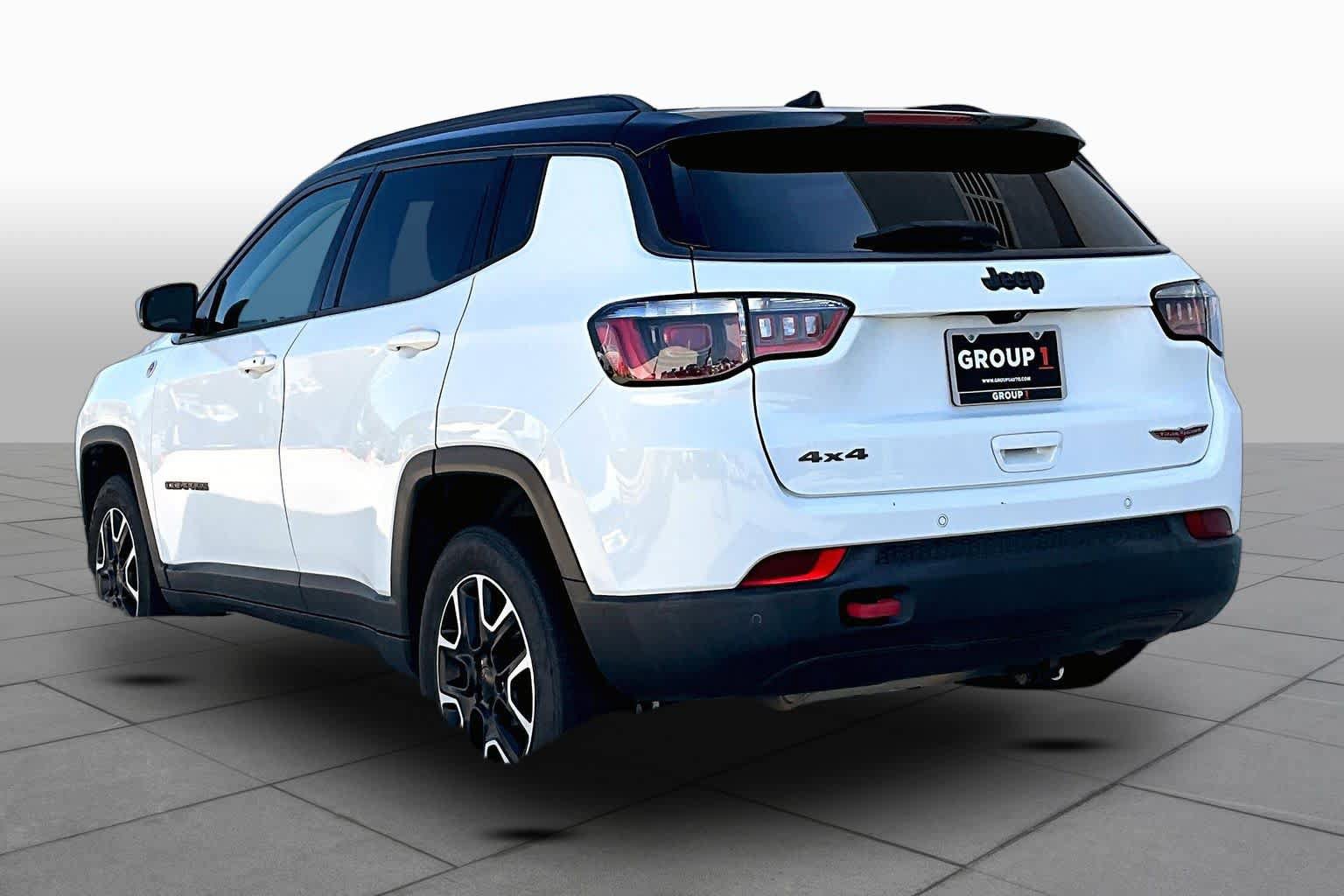 Used 2019 Jeep Compass Trailhawk w/ Leather Interior Group AWD/4WD image 12