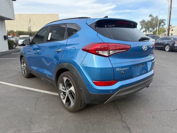 Used 2016 Hyundai Tucson Limited w/ Option Group 03 FWD image 5