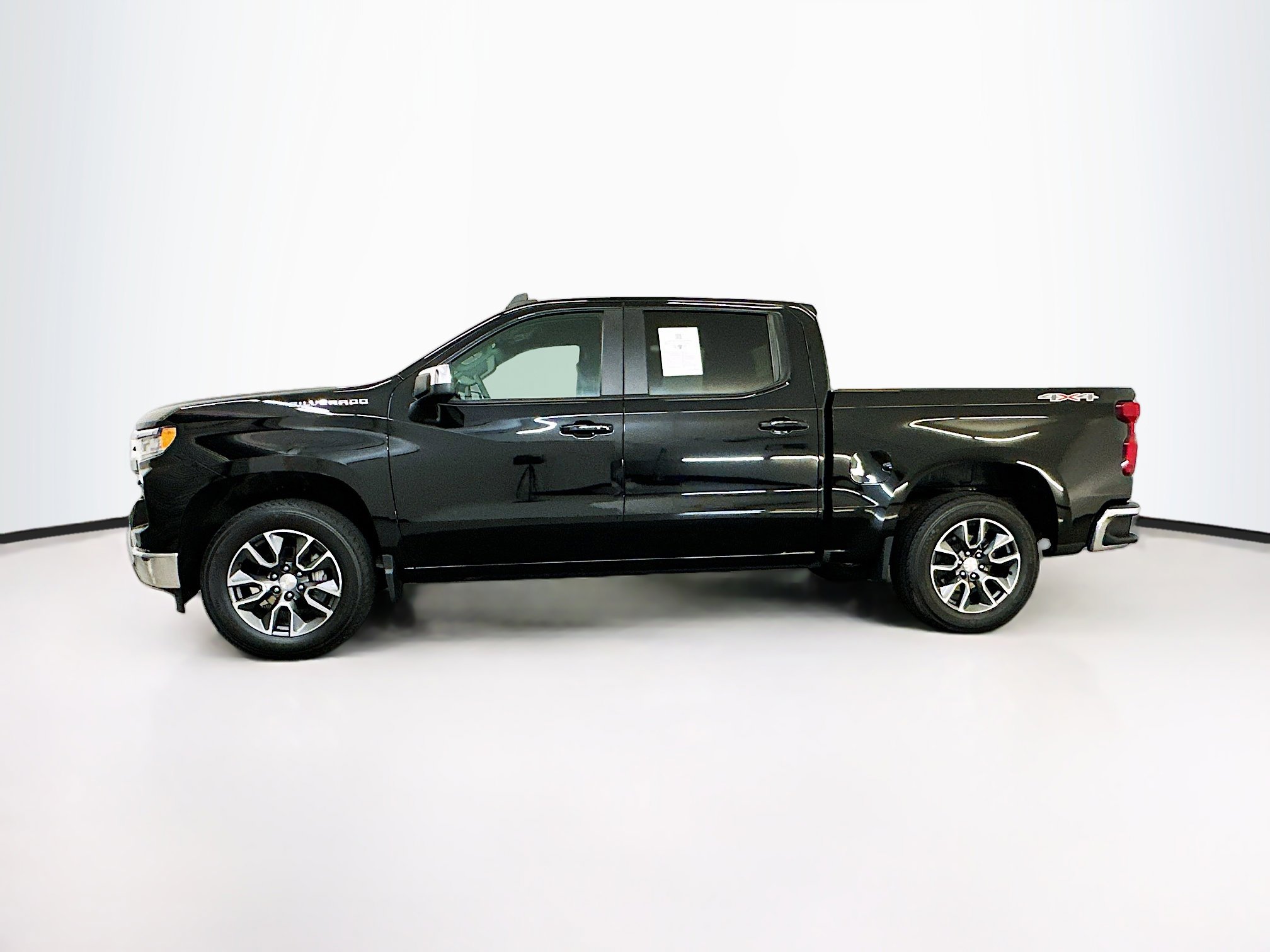 Used 2023 Chevrolet Silverado 1500 LT image 4