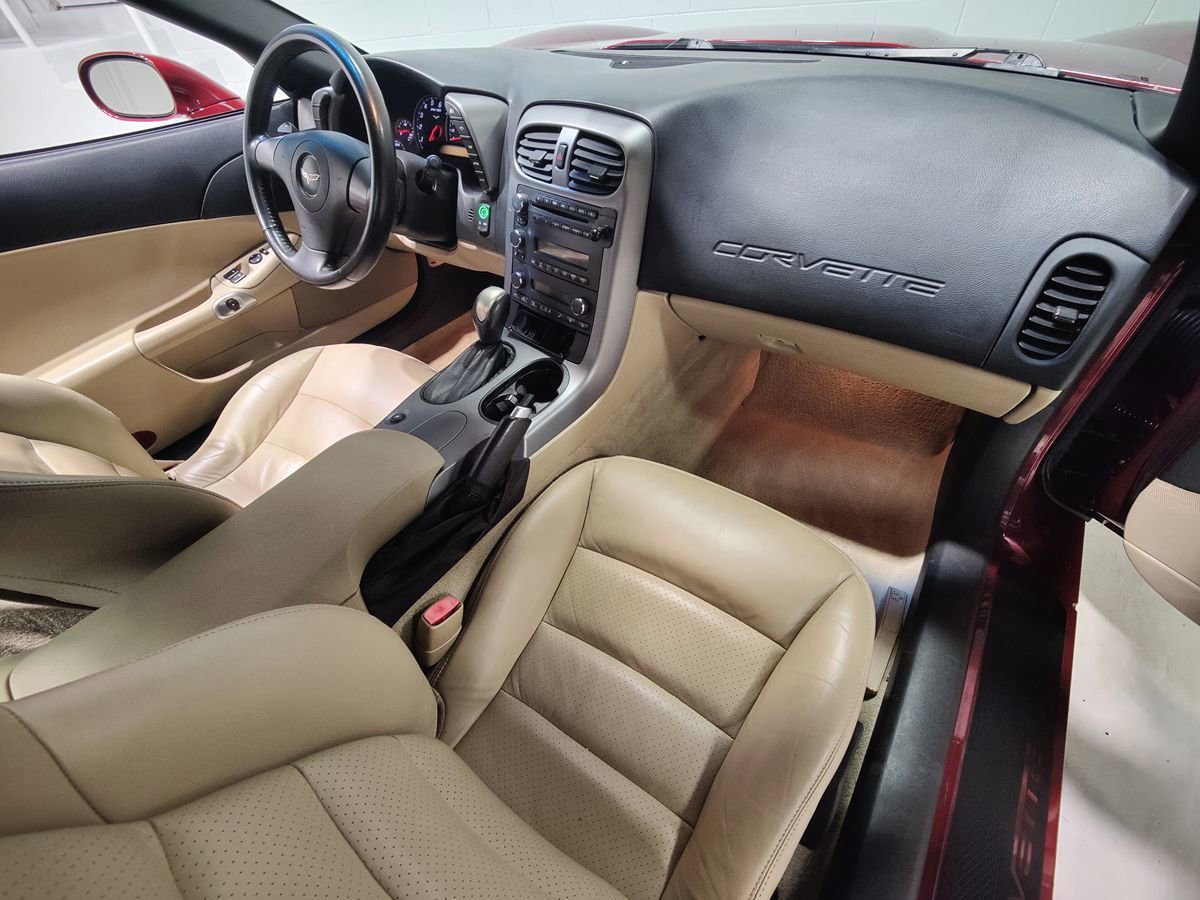 Used 2006 Chevrolet Corvette Convertible image 13