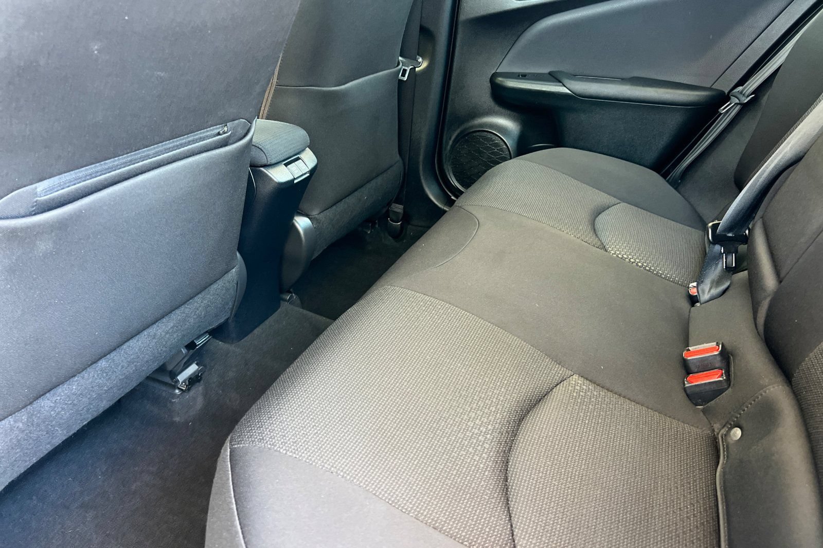 Certified 2022 Toyota Prius LE FWD image 12