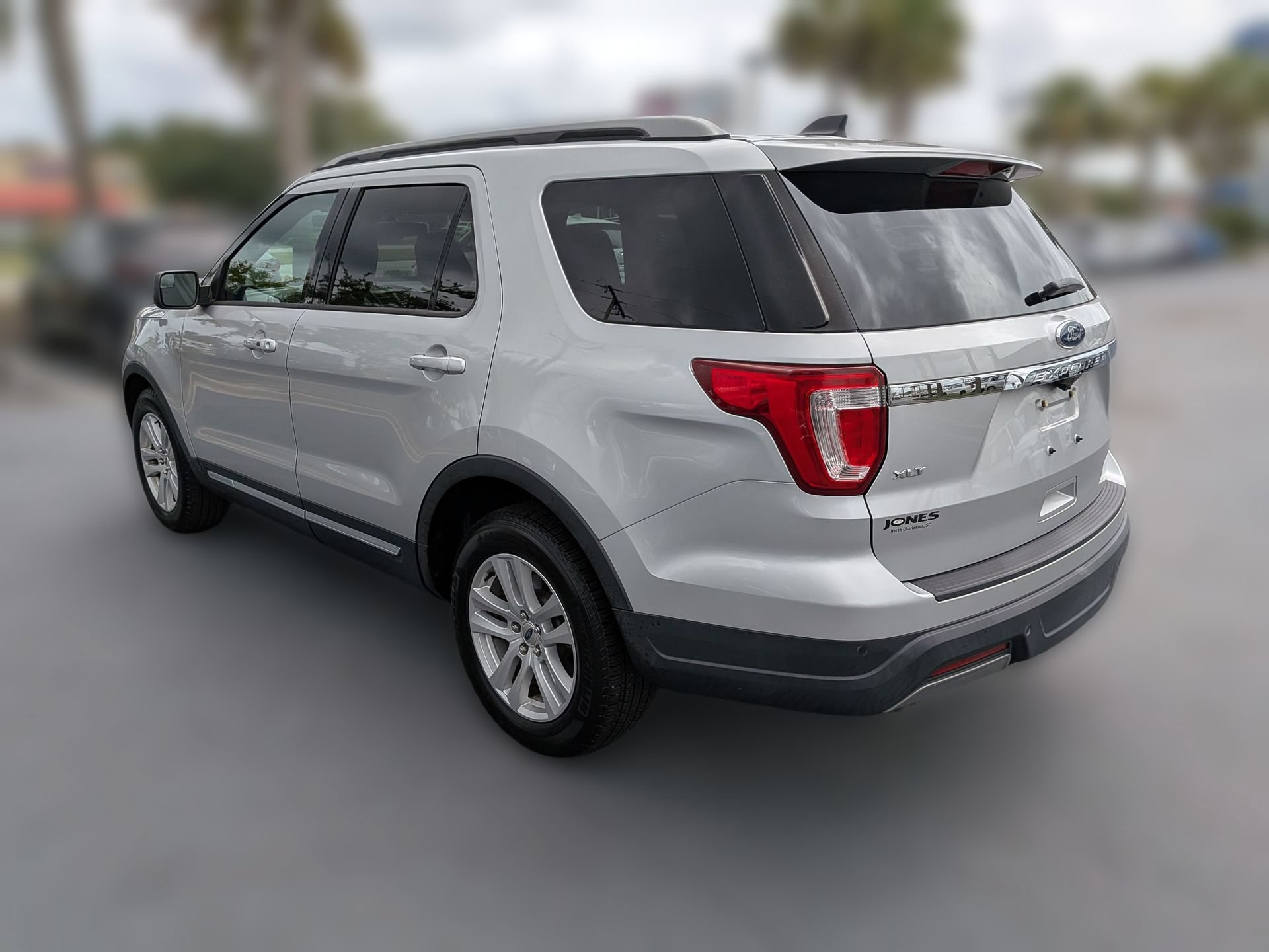 Used 2019 Ford Explorer XLT FWD image 7