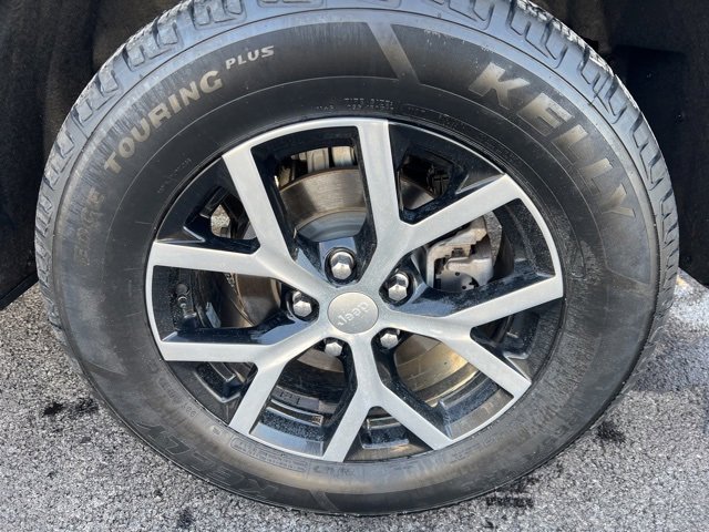 Used 2024 Jeep Grand Cherokee Limited image 8