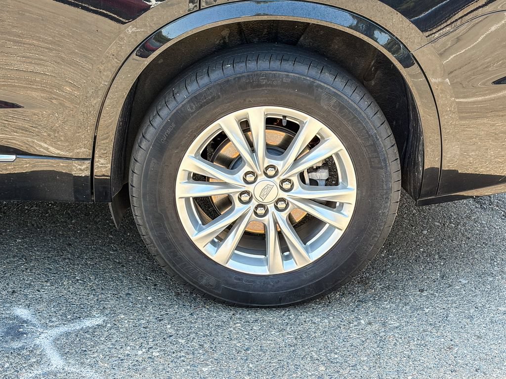 Certified 2024 Cadillac XT6 Luxury w/ LPO, Floor Liner Package AWD/4WD image 5