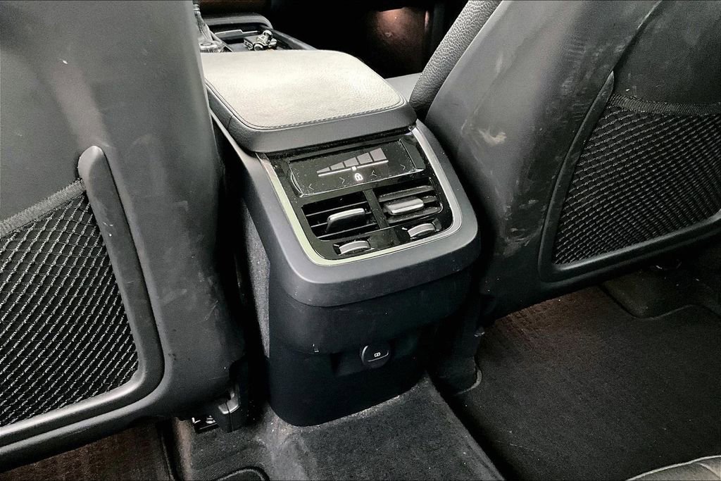Used 2022 Volvo XC90 T5 Momentum w/ Advanced Package image 31
