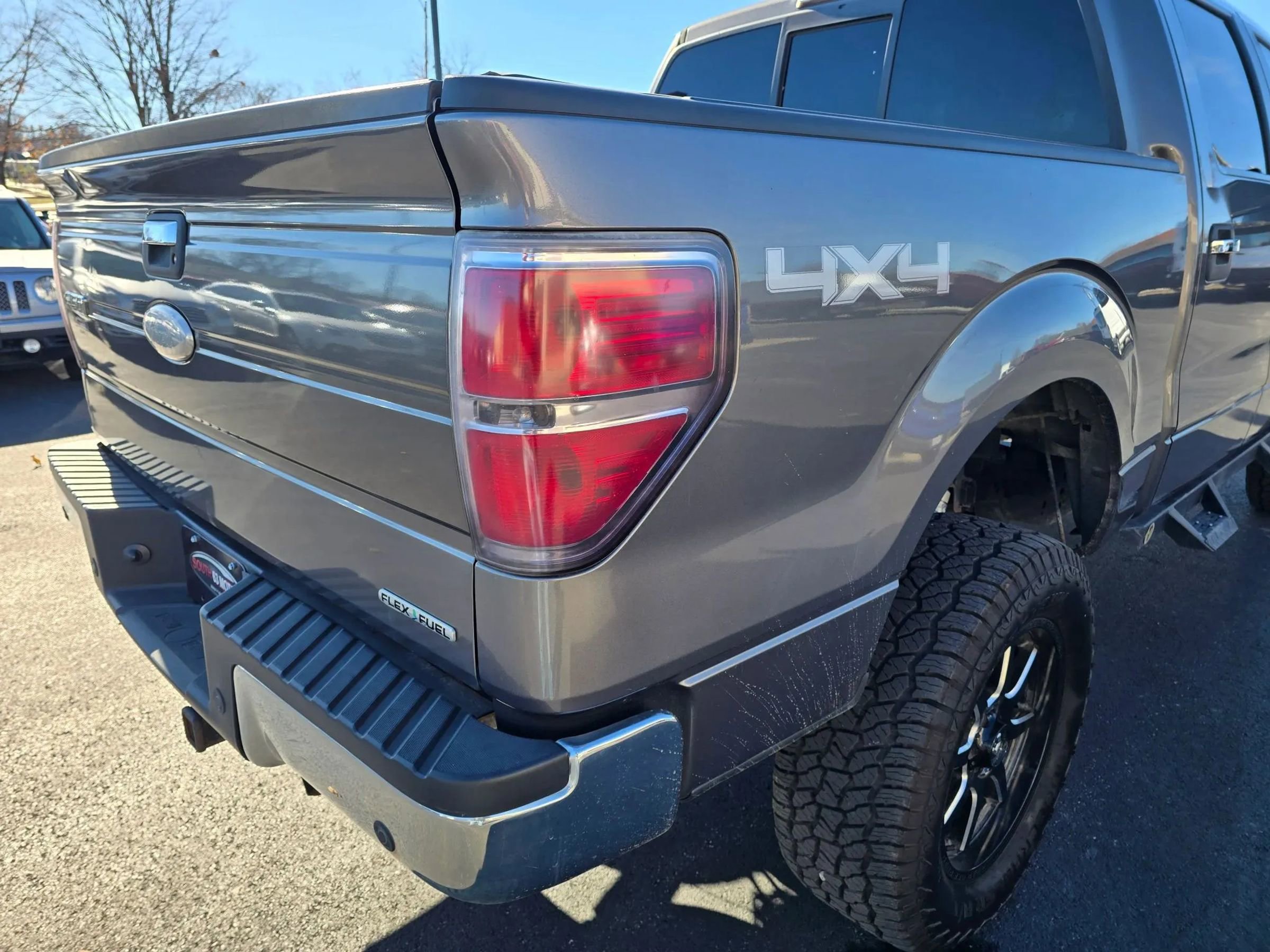 Used 2011 Ford F150 XLT w/ XLT Chrome Pkg AWD/4WD image 29